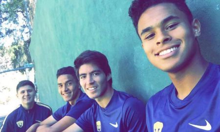 (Izq.-Der.) Isaac Alcalá, juvenil de la sub-17 de Pumas, junto a Andy Huamán, Sebastián Calle y Christopher Olivares. / Facebook